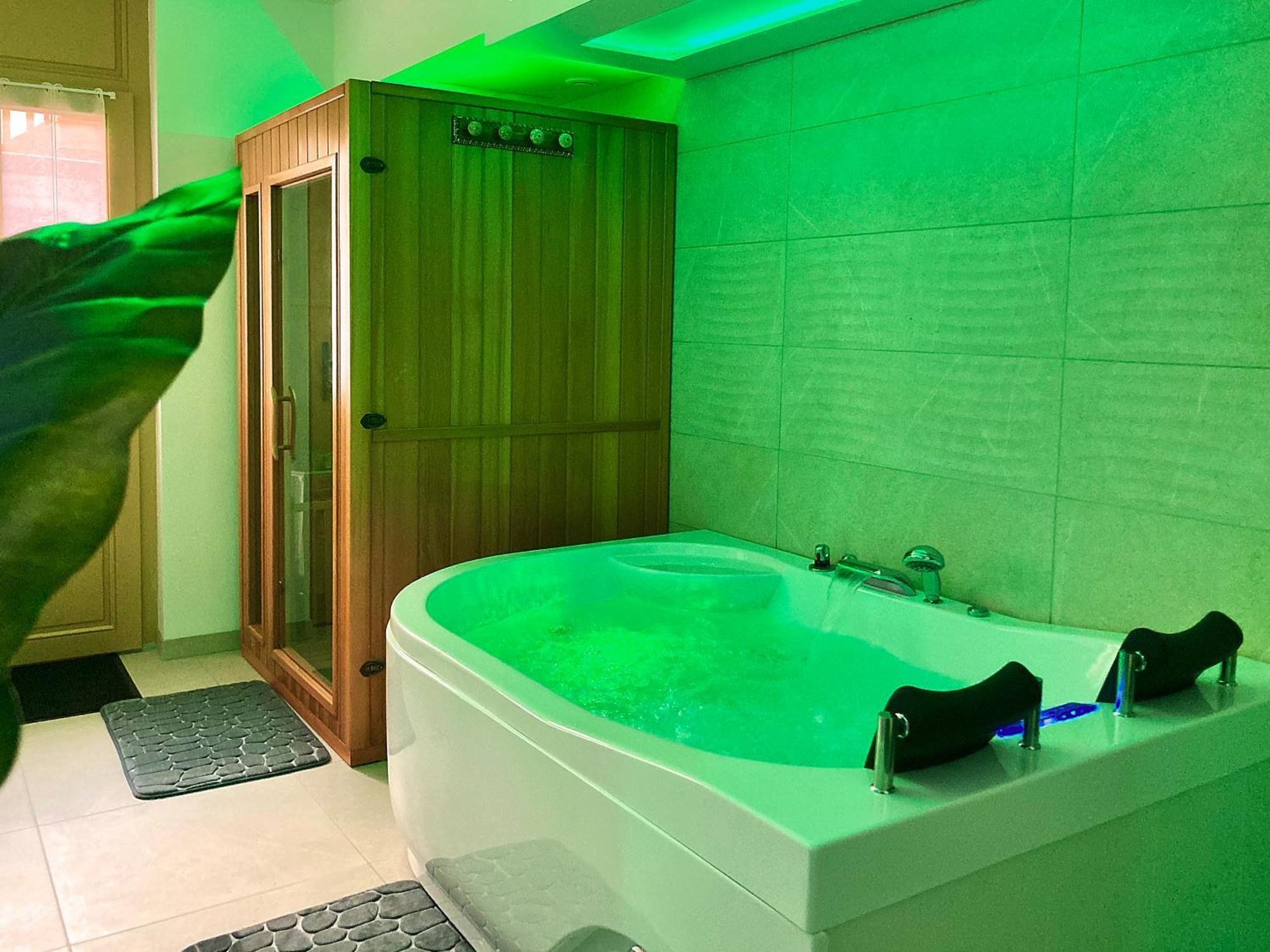 La Bulle De La Cathedrale - Spa - Sauna - Hammam Troyes Exterior photo